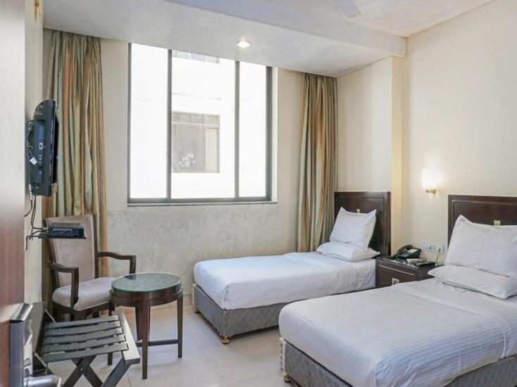 Hotel Ashoka, Pune Yerandwane Exteriör bild
