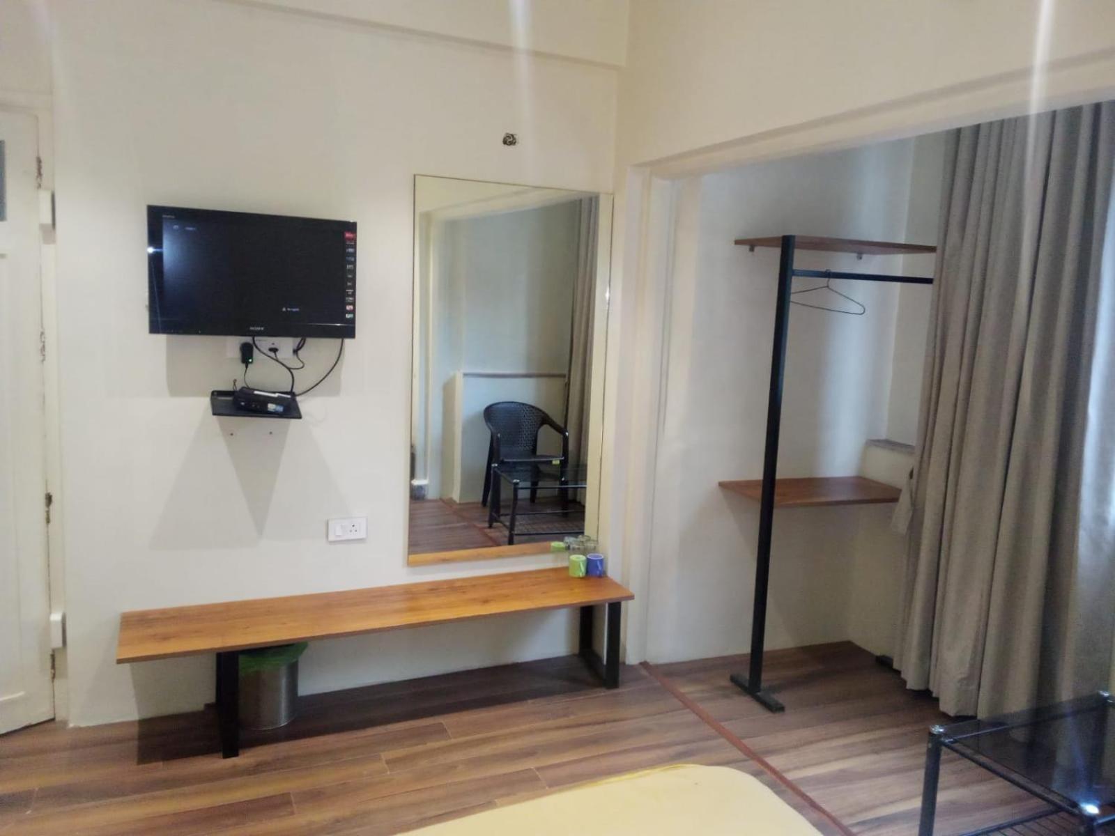 Hotel Ashoka, Pune Yerandwane Exteriör bild